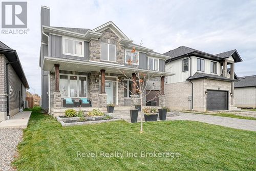 82 Sunview Dr, Norwich, ON, N0J1P0 | Card Image