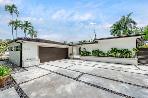 117 S Royal Poinciana Blvd, Miami Springs, FL, 33166-6134 | Card Image
