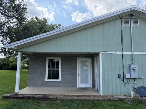 126 N Oak St, Hohenwald, TN, 38462-1302 | Card Image