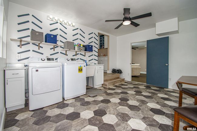 1108 N Main St, House other with 3 bedrooms, 2 bathrooms and null parking in Dix IL | Image 21