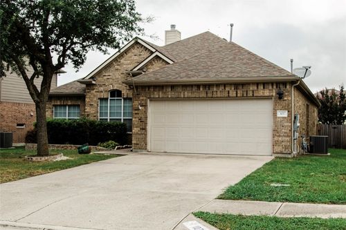 107 Fred Couples Dr, Round Rock, TX, 78664-4036 | Card Image