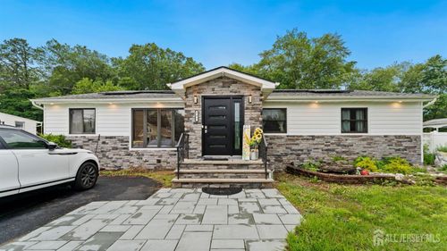 587 Malboro Road, Old Bridge, NJ, 08857 | Card Image