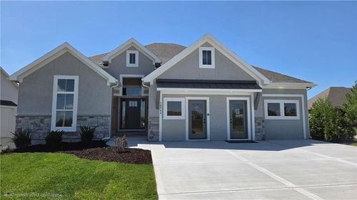 16964 S Cheshire St, Olathe, KS, 66062-7817 | Card Image