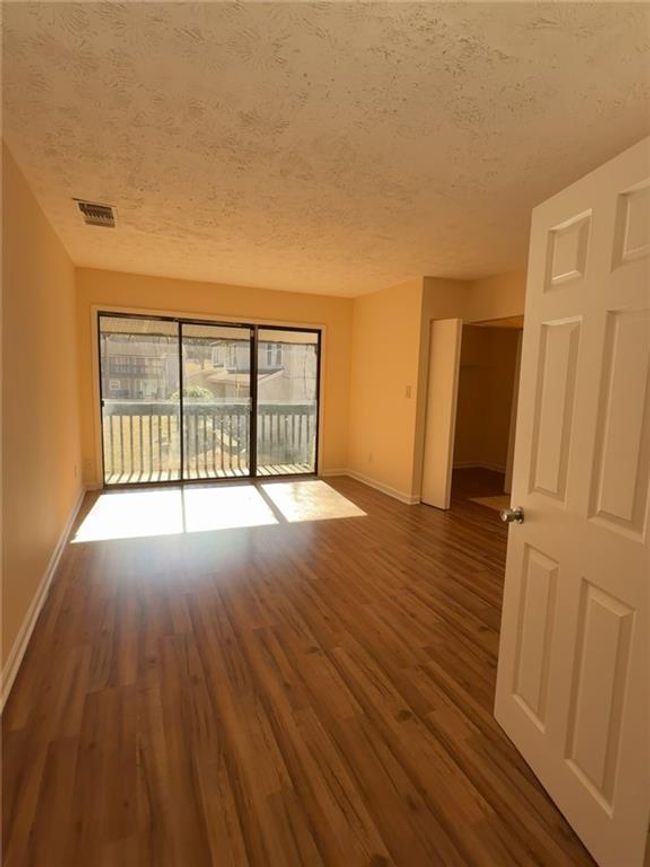 APT-303 - 3575 Oakvale Rd, Condo with 4 bedrooms, 2 bathrooms and 2 parking in Decatur GA | Image 8