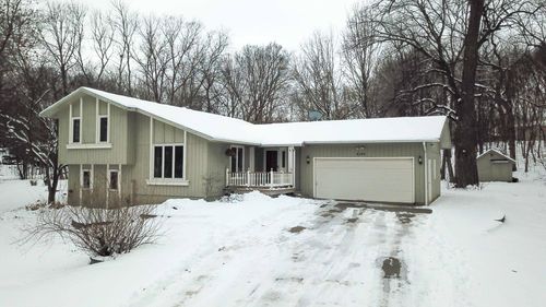 8125 Spring Valley Rd, Waconia, MN, 55387-9716 | Card Image