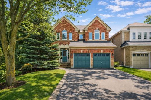 228 Sawmill Valley Dr, Newmarket, ON, L3X2W1 | Card Image