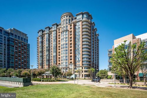 apt-701-8220 Crestwood Heights Dr, MCLEAN, VA, 22102-3130 | Card Image