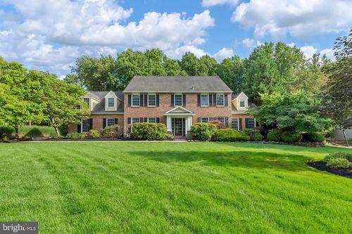 16 Newburyport Rd, UPPER HOLLAND, PA, 19053-1556 | Card Image