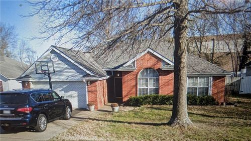 2914 E Setter St, Fayetteville, AR, 72701-2777 | Card Image