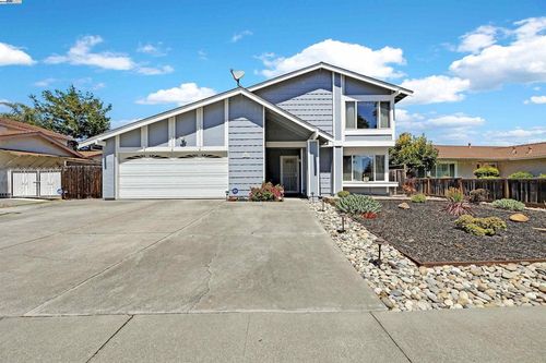 3291 Trafalgar Rd, Fremont, CA, 94555-1459 | Card Image