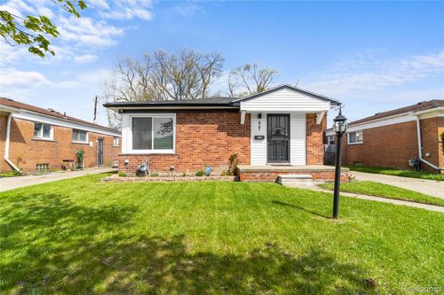 6781 Iowa St, Detroit, MI, 48212-1423 | Card Image