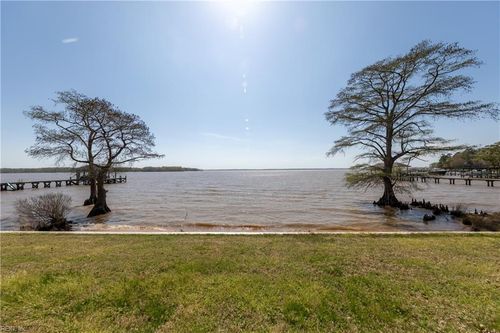 22501 Cypress Point Rd, Williamsburg, VA, 23185-7641 | Card Image