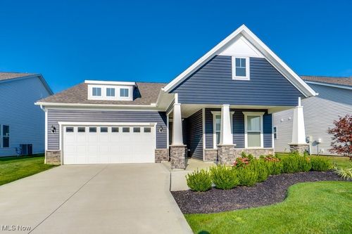8100 Brookview Ln, Mentor, OH, 44060-7736 | Card Image