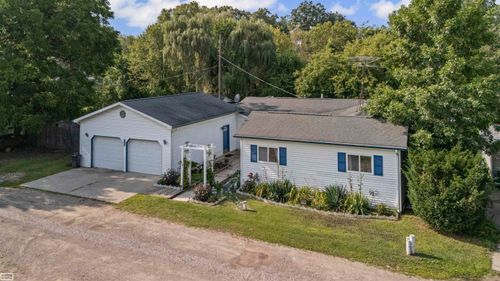 4187 Pleasant Dr, Attica, MI, 48412-9355 | Card Image