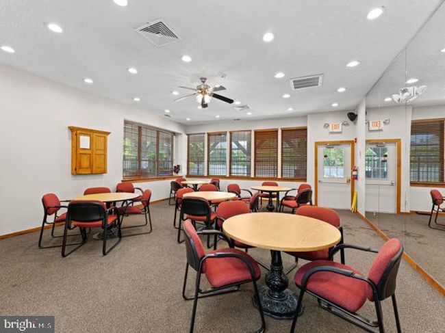 902 Scotswood Ct, Condo with 2 bedrooms, 2 bathrooms and null parking in MOUNT LAUREL NJ | Image 26