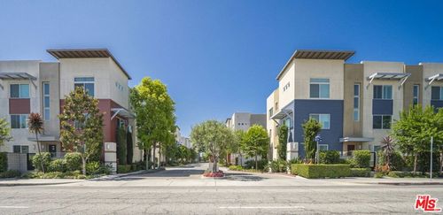 5778 Acacia Ln, Lakewood, CA, 90712-1284 | Card Image