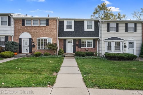 19580 Crystal Lake Dr, Northville, MI, 48167-2524 | Card Image