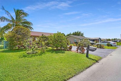 9706 Nw 70th Ct, House other with 2 bedrooms, 1 bathrooms and null parking in Tamarac FL | Image 2