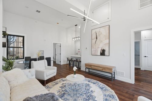 200-104 Glenwood Ave, Jersey City, NJ, 07306-5904 | Card Image