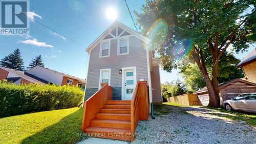 475 11th St, Hanover, ON, N4N1S9 | Card Image