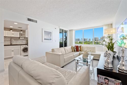 603-17890 W Dixie Hwy, North Miami Beach, FL, 33160-4864 | Card Image
