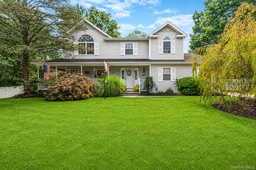 2 Piedmont Court, Brookhaven, NY, 11720 | Card Image