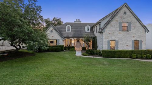 22 Autumn Oaks Dr, The Hills, TX, 78738-1409 | Card Image