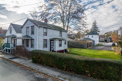 19 Jenney St, New Bedford, MA, 02740-3734 | Card Image