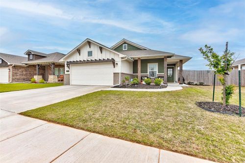 16121 Drywater Dr, Oklahoma City, OK, 73170-8235 | Card Image
