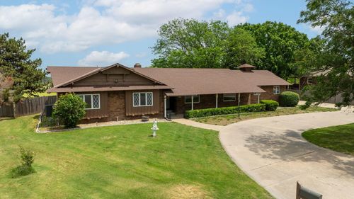 740 Fairway Ct, Augusta, KS, 67010-2217 | Card Image