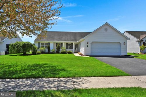 14 Rosemont Dr, MYERSTOWN, PA, 17067-3177 | Card Image