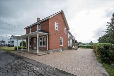 63 Union St, House other with 3 bedrooms, 2 bathrooms and 4 parking in Prescott Russell ON | Image 1