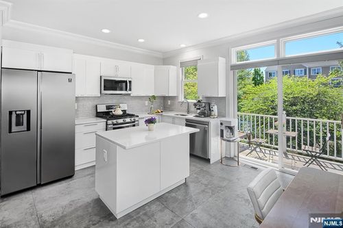 249 Brower Ct, West New York, NJ, 07093-8349 | Card Image
