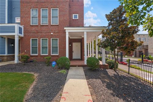 601-790 Liberty Commons Dr Nw, Atlanta, GA, 30314-3653 | Card Image