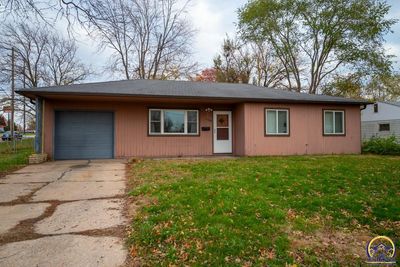 1700 Sw Fairmont Rd, House other with 3 bedrooms, 1 bathrooms and null parking in Topeka KS | Image 1