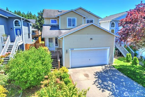 3929 152nd Pl Se, Bothell, WA, 98012-6104 | Card Image