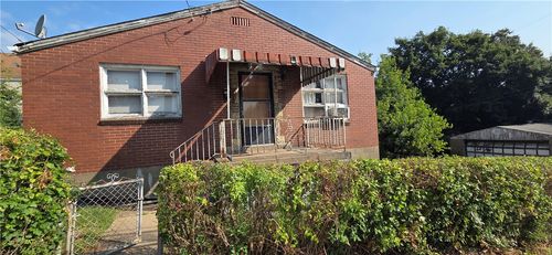 412 Viola Ave, Duquesne, PA, 15110-1276 | Card Image