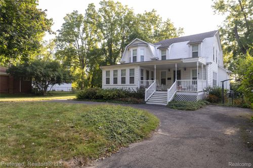 22824 Maple Ave, Farmington, MI, 48336-3953 | Card Image