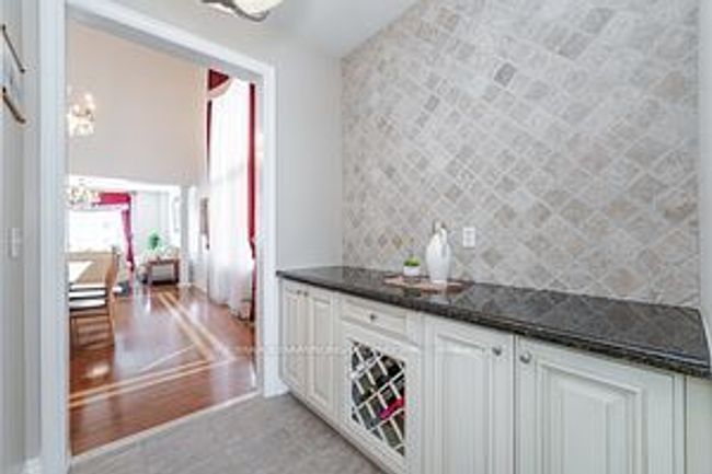 11 Nova Scotia Rd, House other with 4 bedrooms, 4 bathrooms and 6 parking in Brampton ON | Image 12