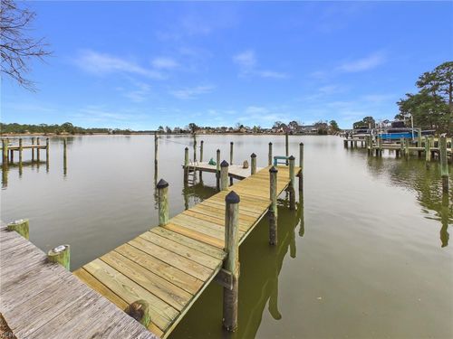 6 Canal Dr, Poquoson, VA, 23662-2104 | Card Image