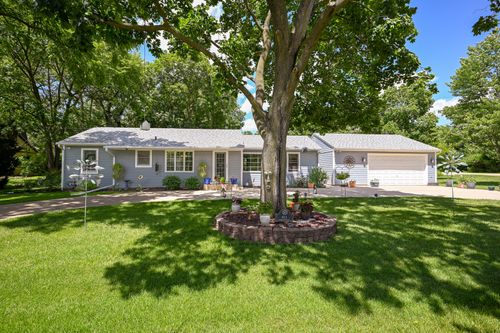 411 Carlisle Rd, Batavia, IL, 60510-3014 | Card Image