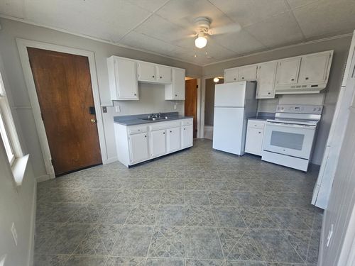 2-28 Barre, Fall River, MA, 02720 | Card Image
