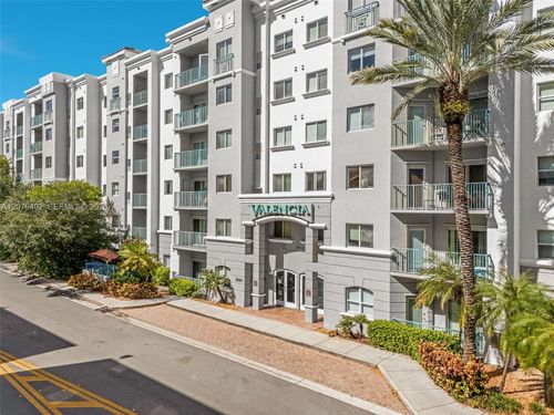 512-6001 Sw 70th St, South Miami, FL, 33143 | Card Image
