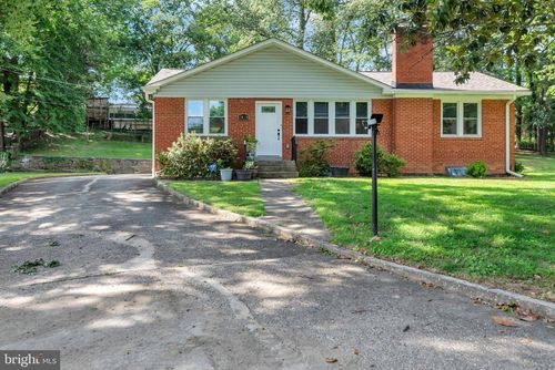 4804 Henderson Rd, TEMPLE HILLS, MD, 20748-2107 | Card Image