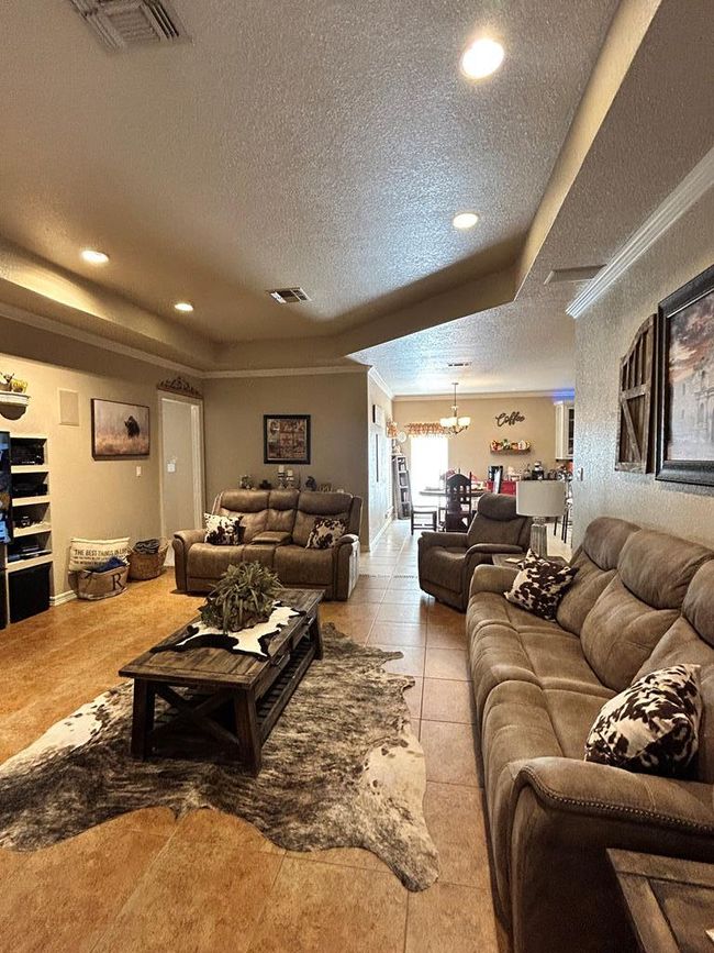 390 Hackberry Dr, House other with 5 bedrooms, 5 bathrooms and 3 parking in Andrews TX | Image 23