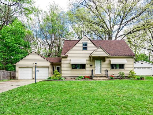 3439 Margaret Ave, Stow, OH, 44224-4521 | Card Image