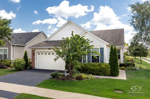 2836 Hillcrest Cir, Naperville, IL, 60564-1134 | Card Image