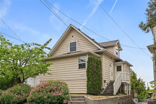 6737 Sycamore Ave Nw, Seattle, WA, 98117-4849 | Card Image