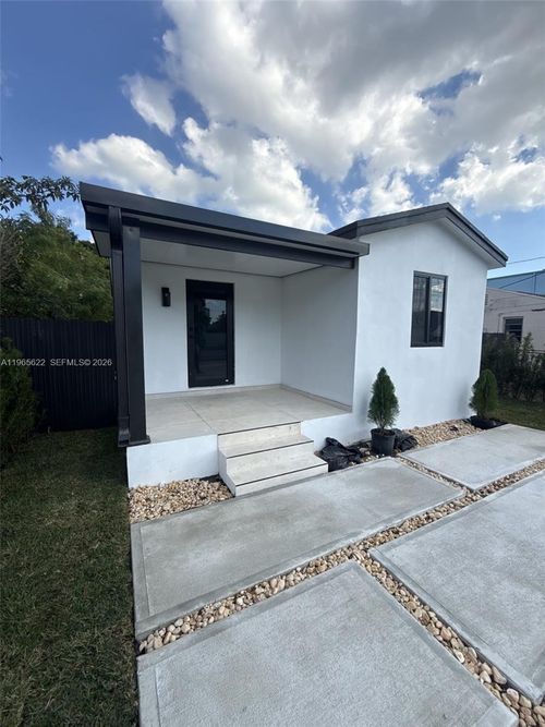 2923 Nw 16th Ave, Miami, FL, 33142 | Card Image