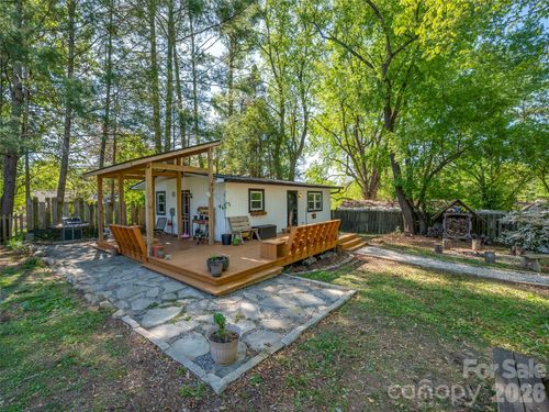 1737 Shano Dr, Hendersonville, NC, 28791-2217 | Card Image